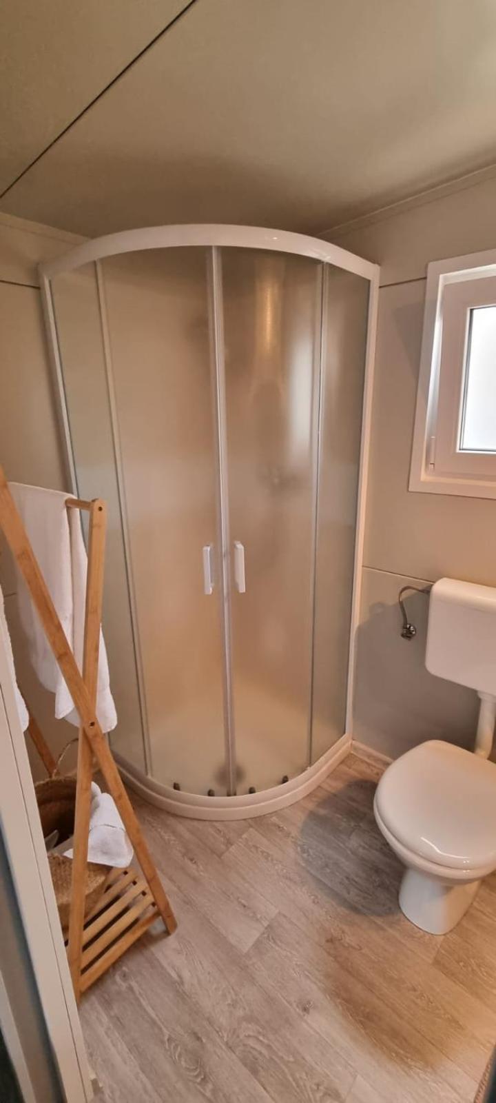 Rasin Mobile Homes Pakoštane Eksteriør billede